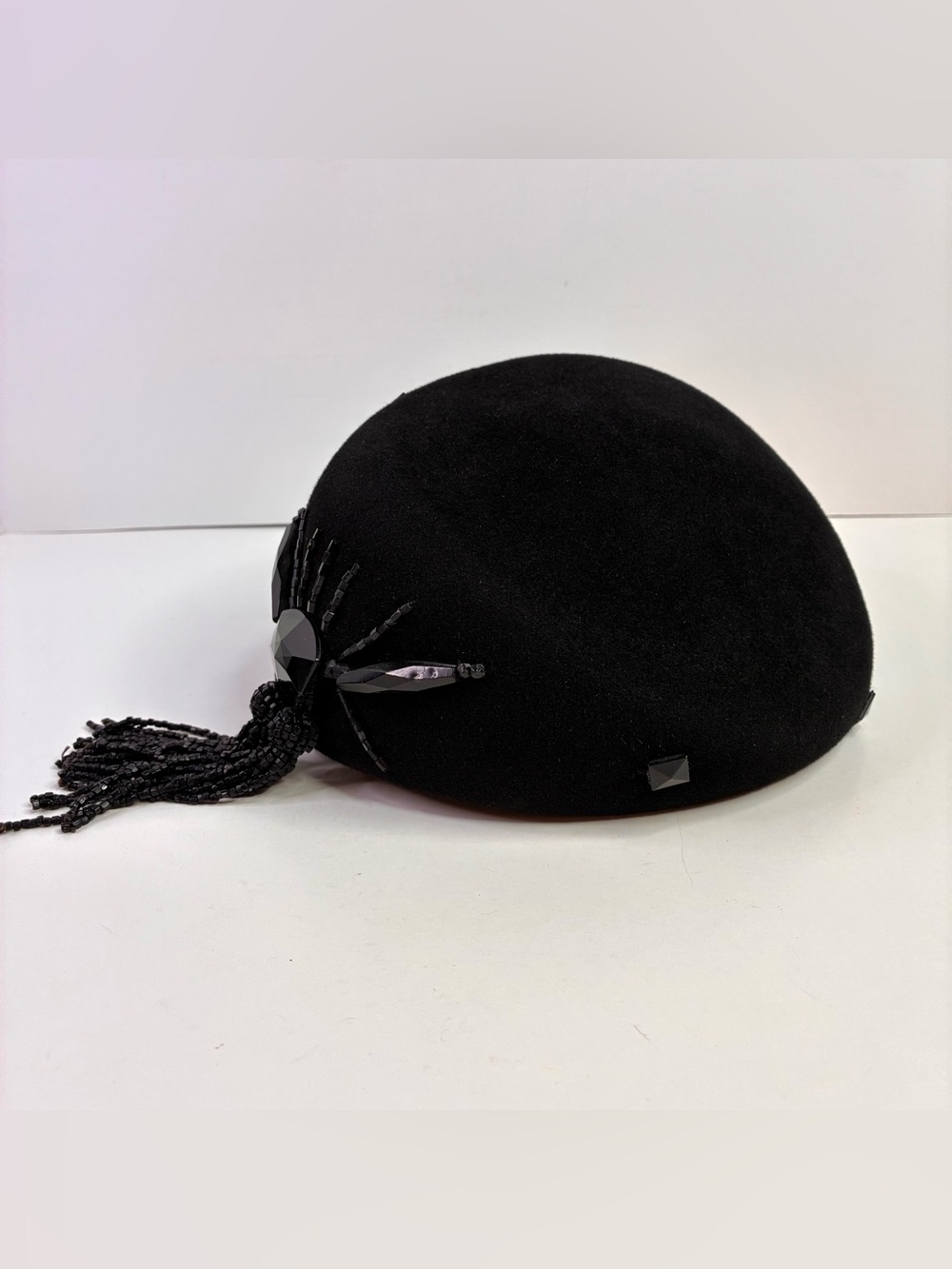 VTG 1950s 60s Black Wool Felt Pillbox Cocktail Hat with Beaded Tassel Le Chapeau